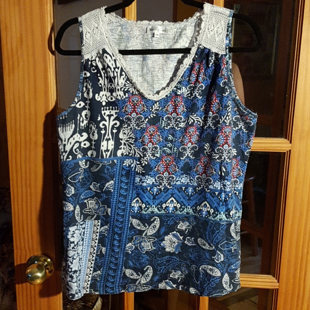 3/$20 Northern Reflections Top